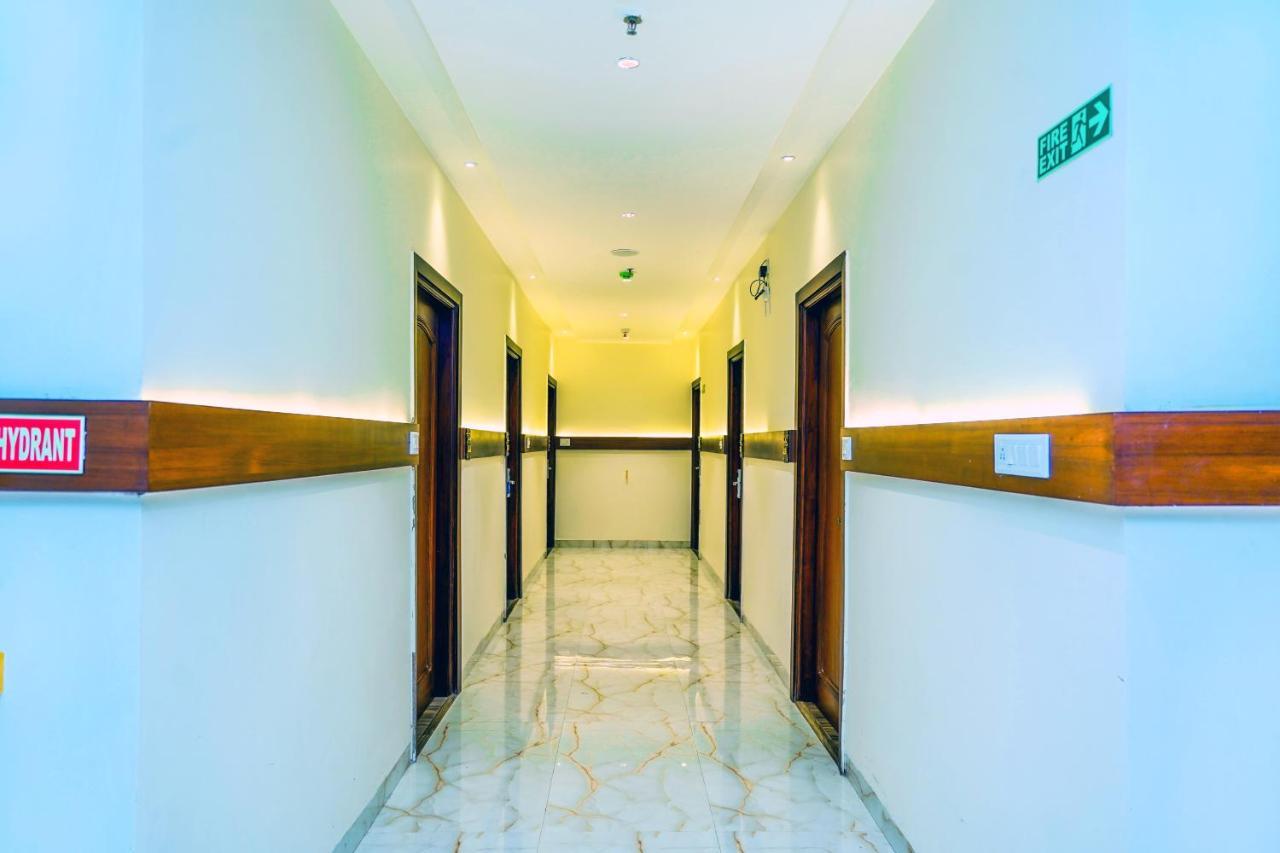 Hotel Aura Grand By Levelup Hotels Amritsar Exteriör bild